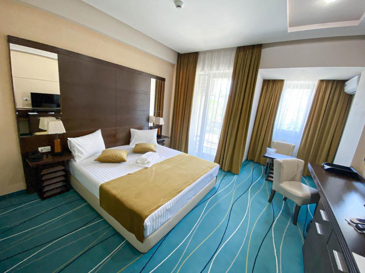 Hotel Nevada คอนสตันซา ภายนอก รูปภาพ