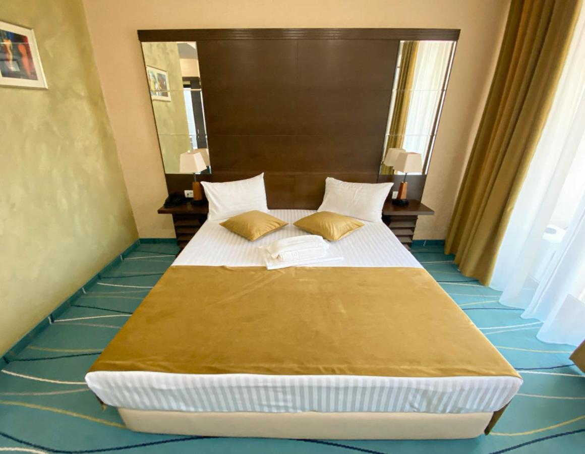 Hotel Nevada คอนสตันซา ภายนอก รูปภาพ